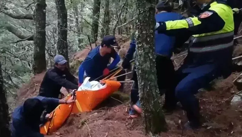 魂斷嘉明湖！阿北規劃2天1夜攻頂行程卻成不歸路　跌落1百公尺邊坡身亡