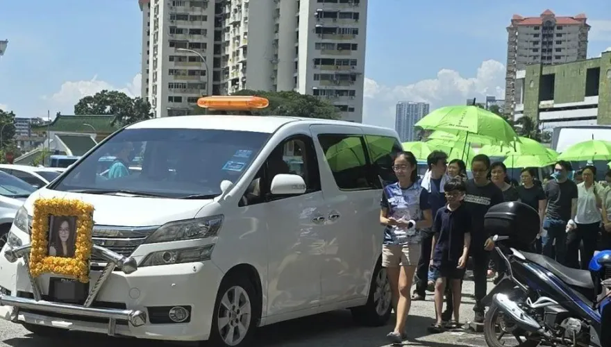 快訊/小兒科權威驚傳去世！31歲女醫生車內昏迷　40名親友爆哭送別