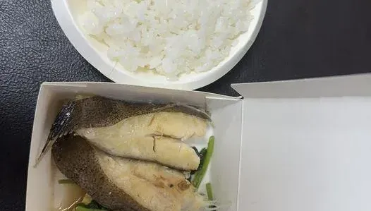 自助餐「3樣菜」竟要120元　網友：夾魚口袋要有實力