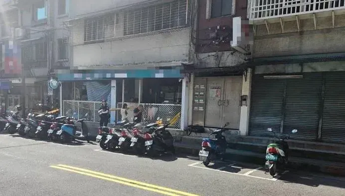 住戶群組line對話曝光！寵物店曾徵詢開店意見「2樓大玩文字遊戲」