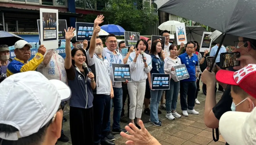 吳思瑤邀藍委吃在地美食喊「我請客」　徐巧芯打臉：一家沒開三家不知有此事