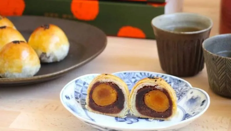 陳耀訓蛋黃酥午間開賣「1分鐘售罄」！　黃牛價喊到2300元...網友哀號