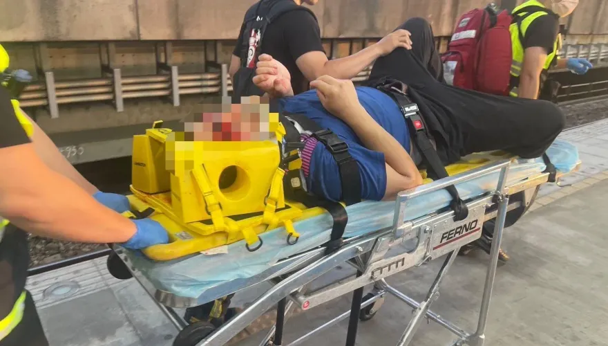 快訊/台鐵驚魂！浮洲站男子昏倒墜軌「頭爆血」　列車運行受影響
