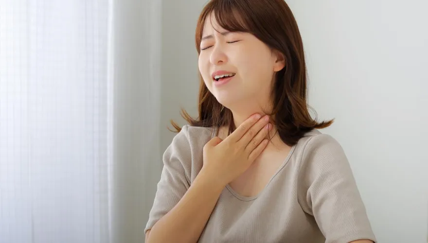 喉嚨痛吃火鍋如傷口灑鹽！高溫傷「喉嚨黏膜」恐加重病情