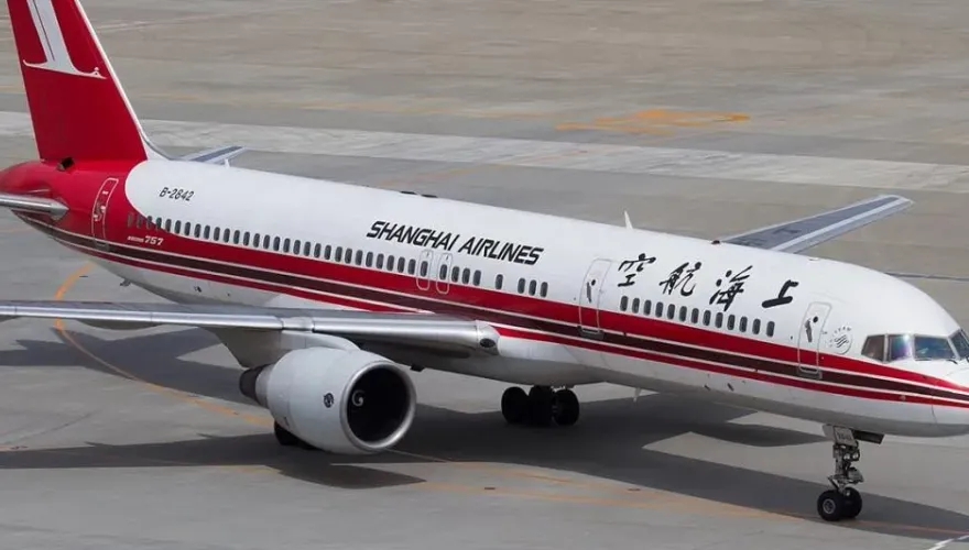 上海航空備降重起飛「忘了貴賓室4乘客」　他氣壞：搭飛機變乘網約車