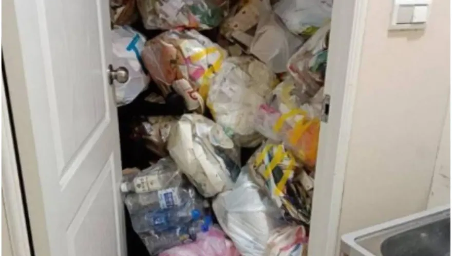 震撼！門一開12大袋垃圾噴出來　政大生退租嗆房東：絕大多數非我的