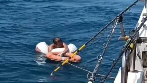 泡海水竟「泡到睡著」！新北男醒來已在外海　漂浮19hrs獲救上岸