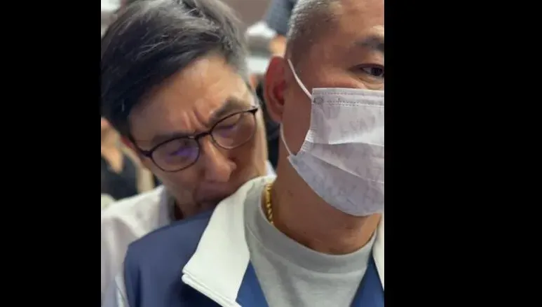 影/鍾佳濱跟黃捷獨處後又親男立委　丁學忠無奈吐心聲：好了！！