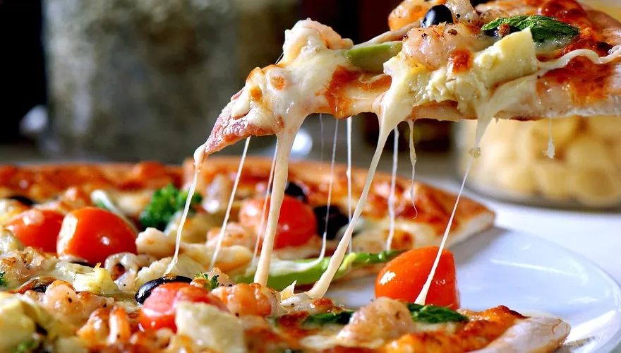 無視槍擊報案「從從容容嗑pizza」　美警事跡敗露謊扯沒異狀