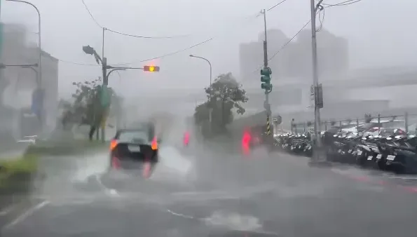 雨還沒下完！明「這區域」恐有局部大雨　今累積雨量TOP10「8個都在北部」