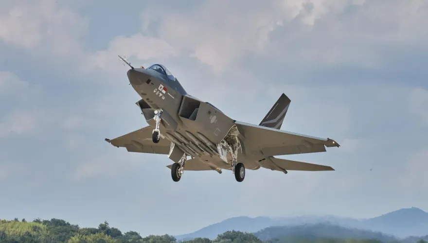 東北亞首架4.5代戰機　南韓KF-21戰機進入量產