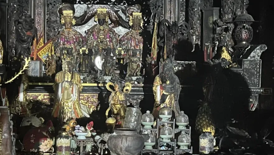 台東東海龍門天聖宮「天貺節」開完天門就起火　粉專曝神蹟：2尊神明毫髮無傷