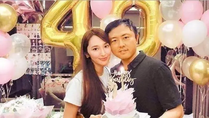 吳佩慈突宣布家中有「新成員」！昔為富商男友生4胎　身價飆至232億
