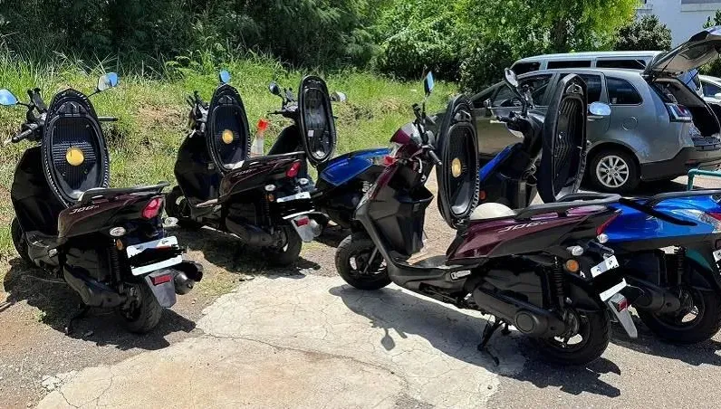 氣溫衝35度！澎湖一排機車「座墊全打開」網笑：才不會燙葫蘆