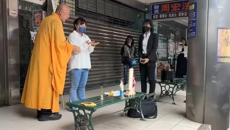 三重警遺孀PO「郵局帳戶」遭質疑　新北社會局：將協助申請救助金