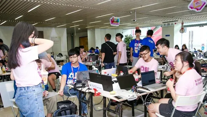 「兩岸創客大賽」台灣學子拔頭籌！獲獎作品「虛擬形象」靈感來自黃仁勳