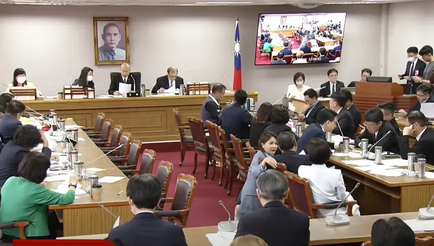 3部長「好大的官威」缺席協商未請假！　韓國瑜幽默反應曝光：要罰寫100遍