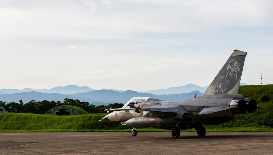 借用空軍IDF戰機清泉崗基地發生爆胎　漢翔公司最新回應