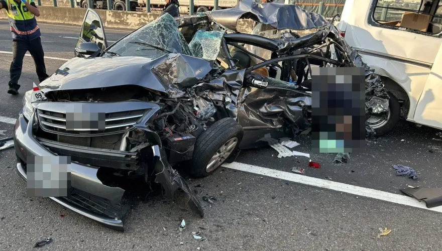 5姊弟「3人車禍離世」！母心碎哭紅眼　悲慘家世曝光