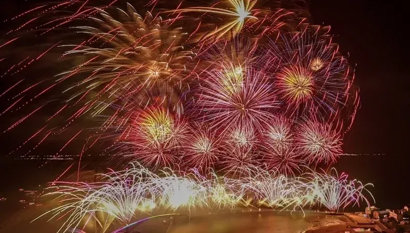 澎湖海上花火節漸入尾聲！音樂燈光節接續　16組超強夢幻卡司登場