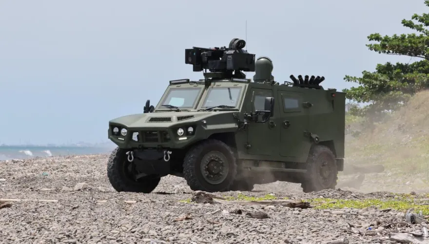 軍備局鐵騎計畫　偵搜戰術輪車第三、四輛原型車首度曝光