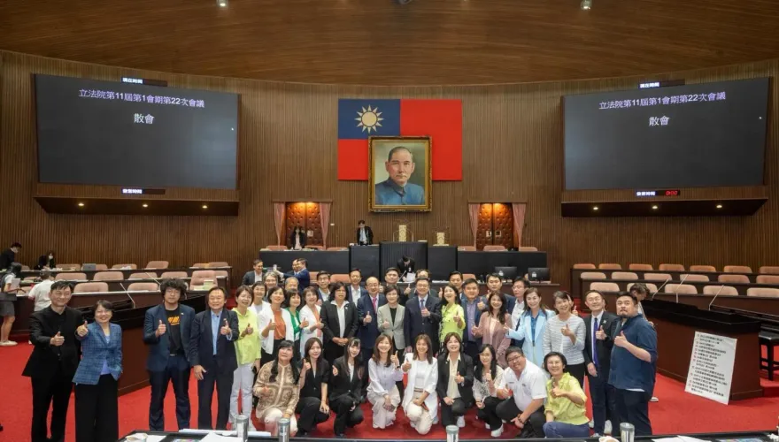 賴清德發文對綠委說辛苦了！羅智強不意外：「格局」從來不是賴的強項