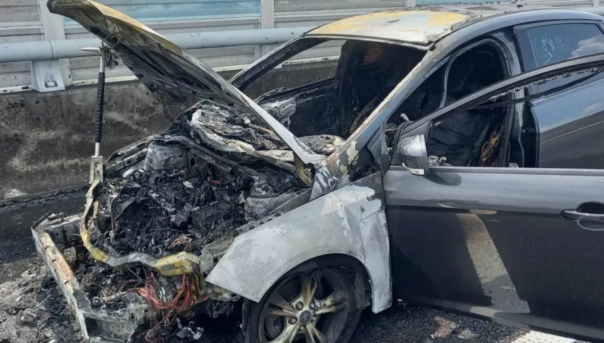 快訊/國道3號「嚴重火燒車」妹子嚇壞　車流回堵超長