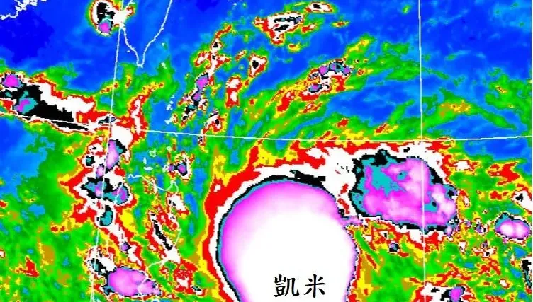 颱風「凱米」發展迅速逼台！鄭明典曬「1圖」驚呼：少見的強烈對流