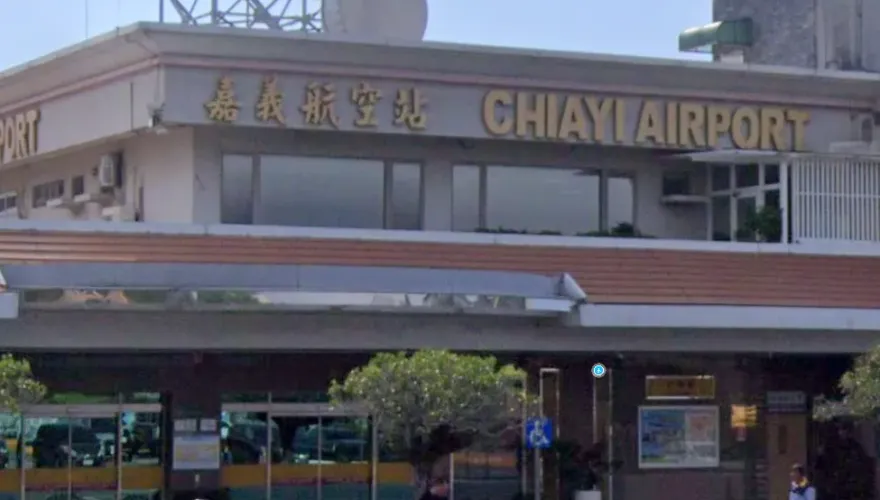 快訊/出遊注意！雷雨影響嘉義機場作業　多航班延誤