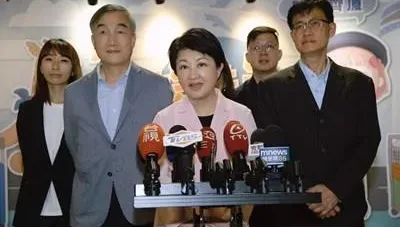 緊盯凱米！盧秀燕訪美不排除提前結束　為宣導防災化身「氣象主播」臉書登場