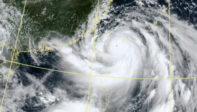 有機會連放2天颱風假？凱米「恐打轉」　氣象署：關鍵在明天風雨