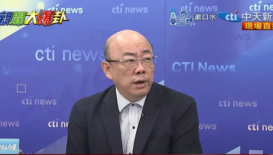 不妙！女記者遭傳喚後臭臉離去　郭正亮爆：北檢說了一句話