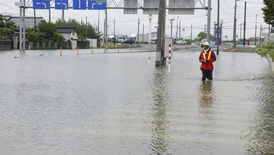猛烈暴雨致淹水！山形秋田「1死4失蹤」　橋樑沖斷村莊成孤島　2警被沖走