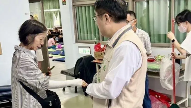 台南後壁60災民討1200個便當？傳黃偉哲震怒　里長喊冤：民宅泡水無法開伙