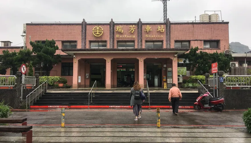 快訊/命喪火車上！瑞芳男搭區間車突昏迷　他被抬下仍「送醫不治」
