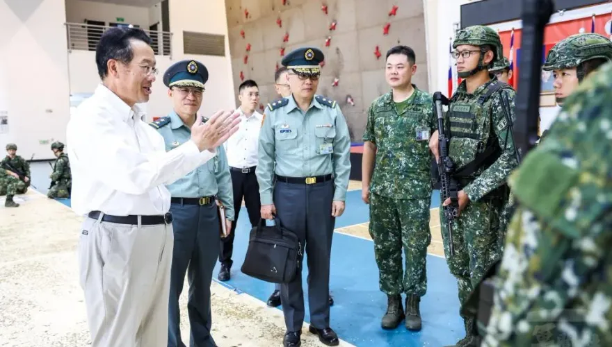 顧立雄無預告視導　陸軍特戰指揮部假日留值、戰訓實況