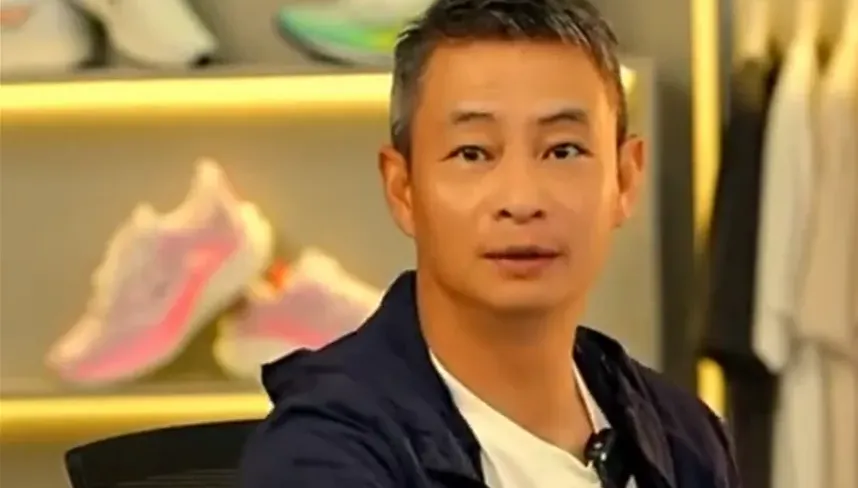 陸體操男團意外失金遭炎上！前奧運冠軍李小雙直播爆粗口　怒轟教練團是主因