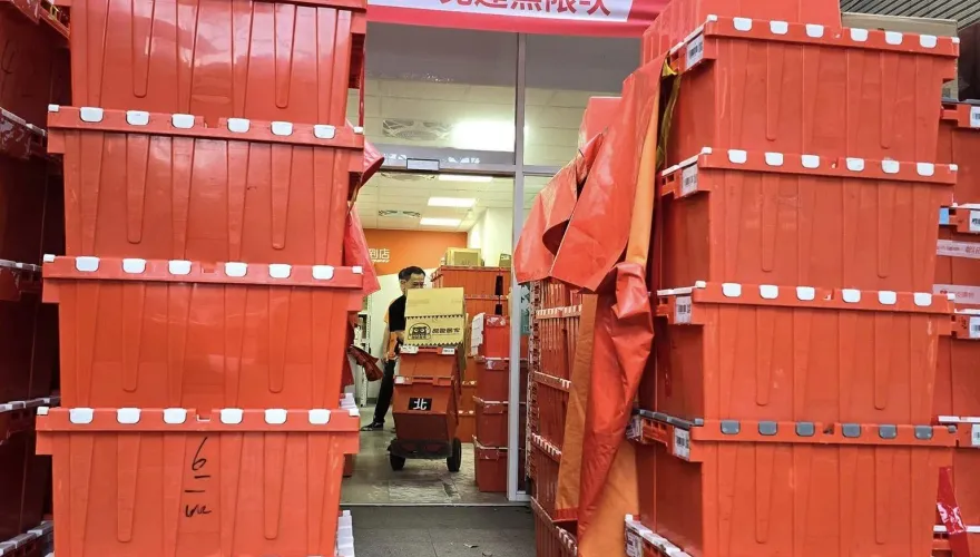 物流塞爆！林口人颱風天狂下單　蝦皮店到店被「橘箱海」淹沒
