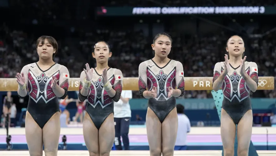 日本女子體操闖決賽！賽後「開腿」大擺搞笑姿勢　真相曝光