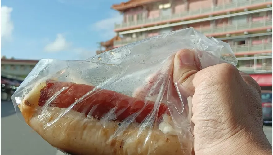 錢包在哭！屏東大腸包小腸價格「飆破百」　網笑：土地公加持過