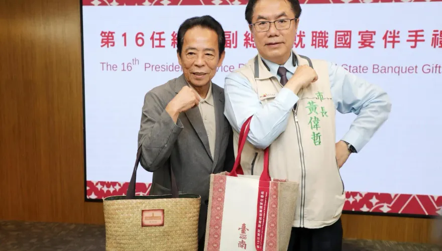 另類台南之光！「電台賣藥仔」搖身變國策顧問　在地網友傻眼喊：地下市長不意外