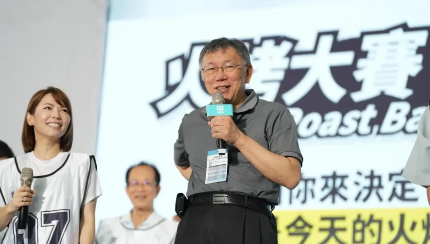 柯文哲被火烤到「臉色鐵青」？ 許甫還原真相認了：是我的失誤