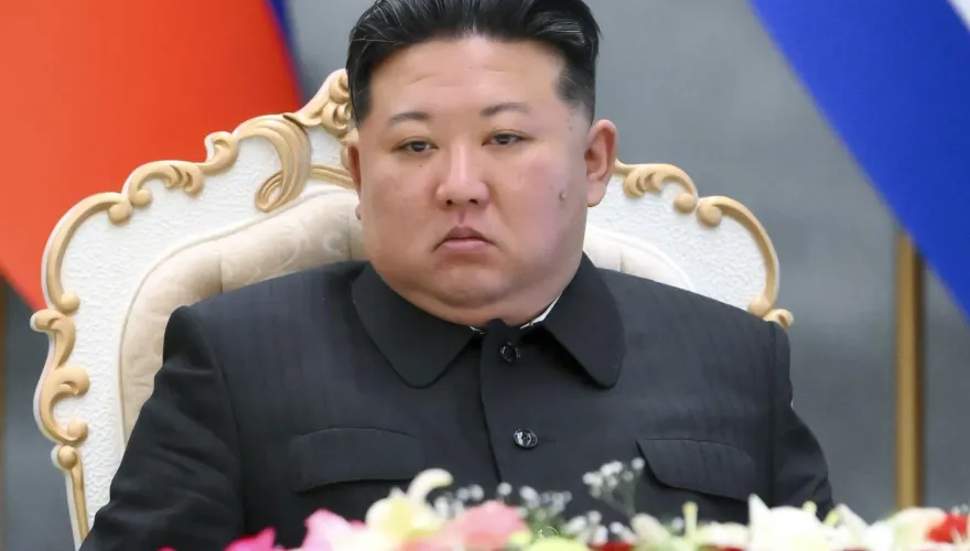 金正恩脫口而出「南韓用語」　脫北者：高官都在看韓劇