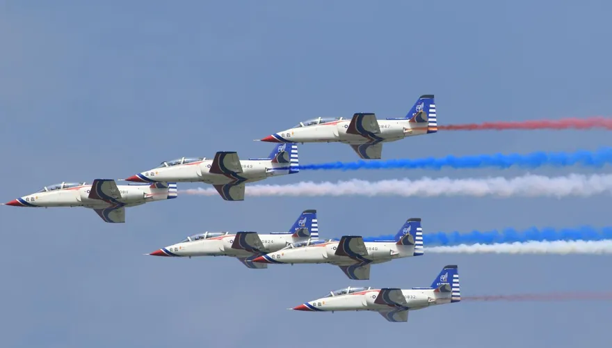 AT-3教練機除役　空軍雷虎特技小組勇鷹高教機將登場