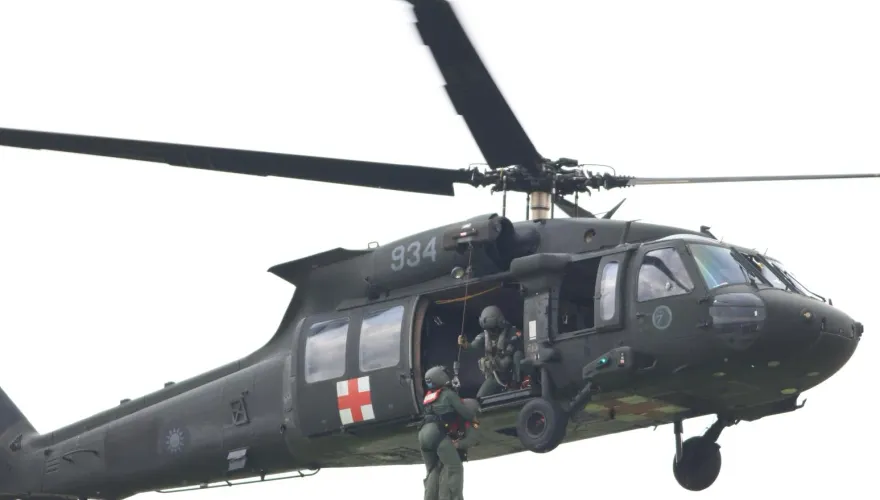 空軍救護隊回歸本務　首度公開展示戰鬥搜救演練