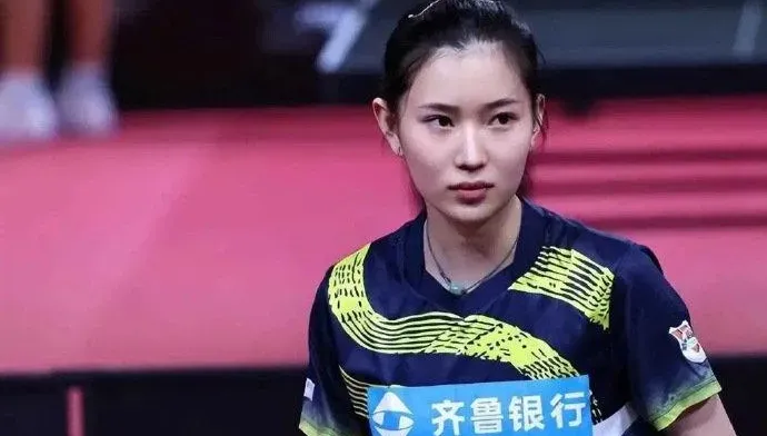 影/「桌球劉亦菲」爆紅！球后陪練員30年一遇　法國眼鏡弟心動