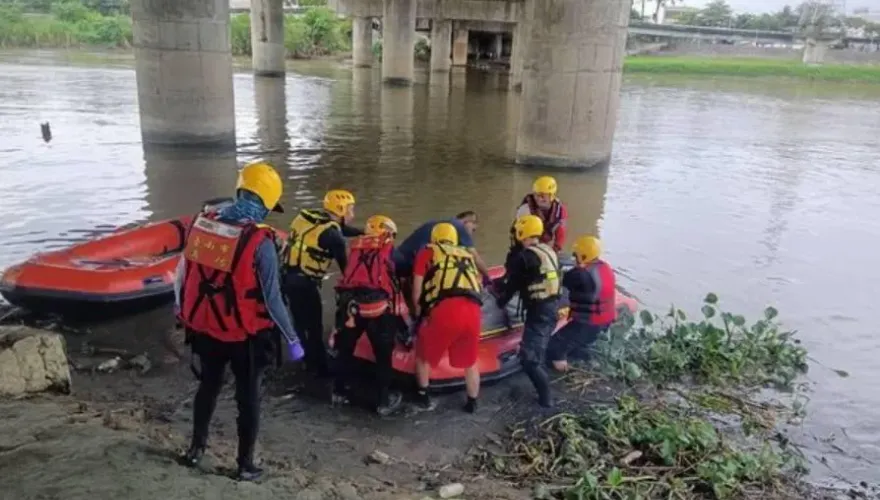 快訊/「吵架拉女兒跳河」爸爸遺體找到了！台南鹽水溪她游上岸