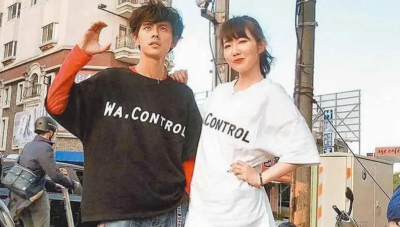 遭謝忻嗆「TM是沒用的男人」！阿翔曬夫妻合照　10字表態了
