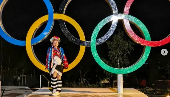 方莞靈穿族服合體奧運五環　竟是受到上屆東奧外國選手啟發