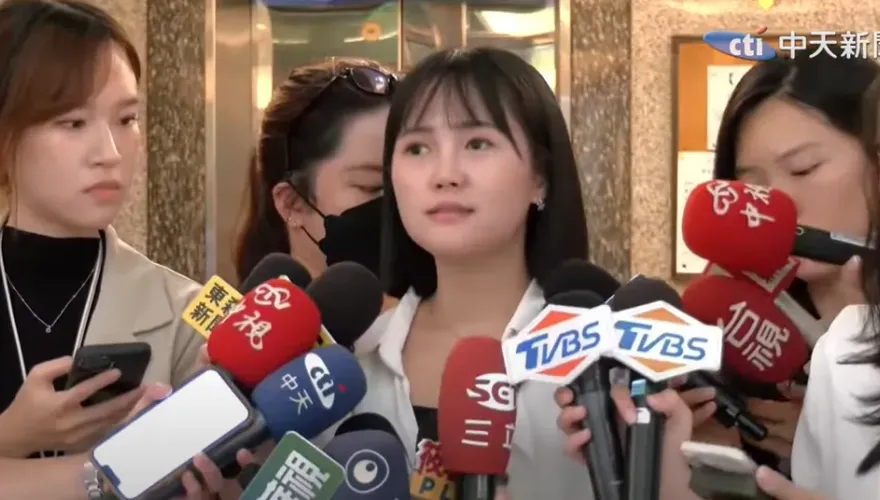 有高虹安既視感？木可員工領柯競總薪水又回捐　 民眾黨親上火線回應了
